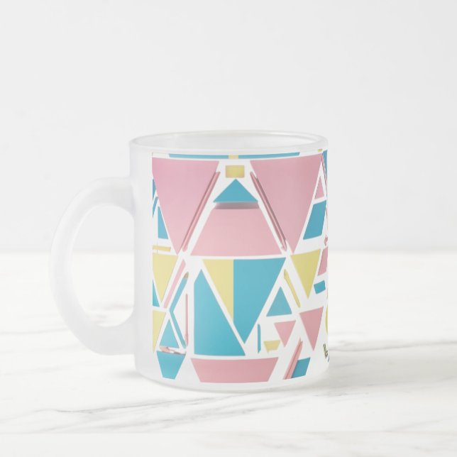 Geometrische Dreiecke auf Pastel - Moderne Retro-M Mattglastasse (Links)