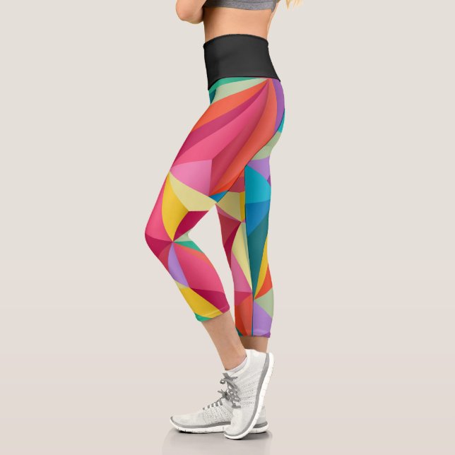 Geometrische, mehrfarbige Capri-Leggings Capri Leggings (Links)