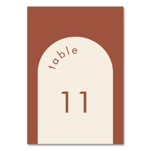 Geometrische Minimal Terracotta Arch Wedding Tischnummer