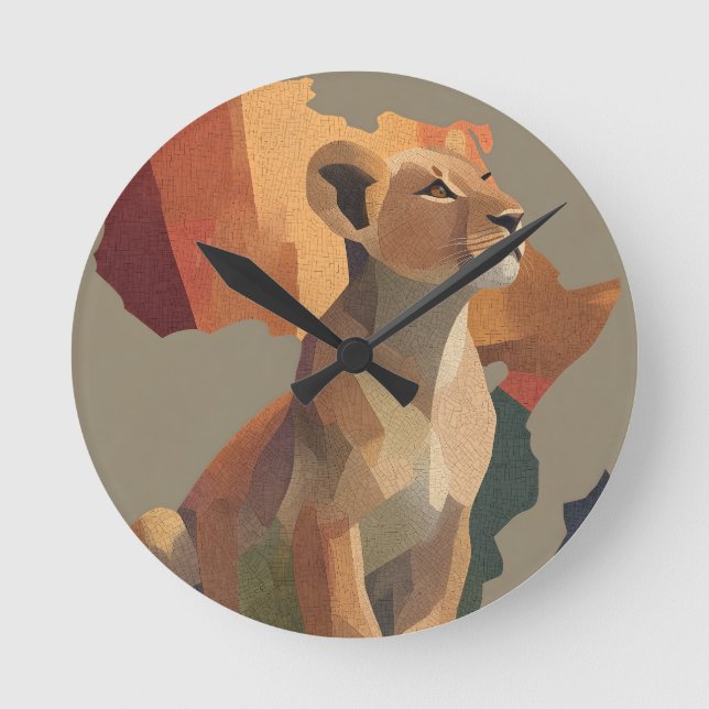 Geometrische Mosaiklioness mit stilisierter Afrika Runde Wanduhr (Vorderseite)