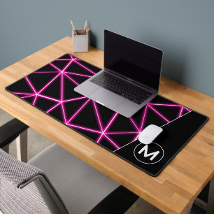 Geometrische schwarze Dreiecke Neon rosa Linien Mo Schreibtischunterlage