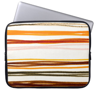 Geometrische Streifen, Aquarellbilder in Orange Laptopschutzhülle