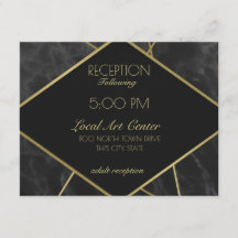 Geometrischer Empfang aus Gold und Marmor