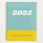 Geometrischer Farbblock in Aquamarin 2025 Personal Planer<br><div class="desc">Organisieren Sie sich mit einer Touch Retro-Flair mit diesem geometrischen Farbblock 2025 Personalisierter Planer in aquamarin und gelb. Das kühne, in Retro inspiriert Design verfügt über lebendige Farbblöcke, die eine lustige, moderne Ästhetik schaffen. Mit dem unbegrenzten Format können Sie jederzeit mit der Planung beginnen, sodass es flexibel für Ihren Zeitplan...</div>