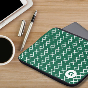 Geometrischer Notebookschlauch mit grüner Monogram Laptopschutzhülle