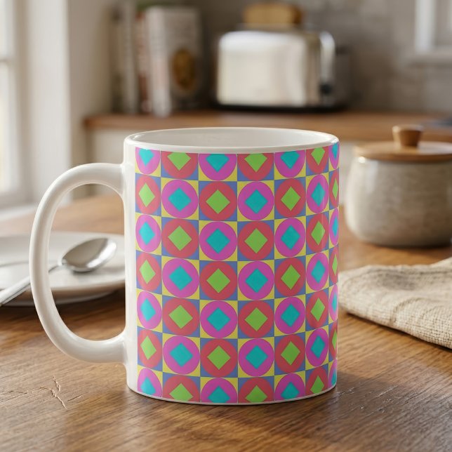 Geometrisches abstraktes Muster mit psychedelische Kaffeetasse (Vibrant Geometric Abstract Psychedelic Pattern. Coffee Mug)