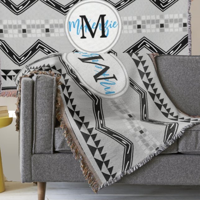 Geometrisches Aztec Schwarz-Grau-Monogramm-Muster Decke (Von Creator hochgeladen)