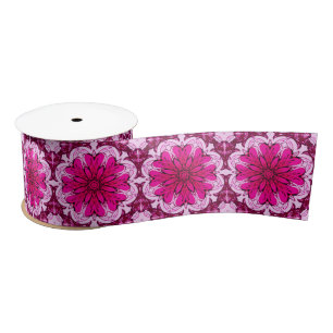 Geometrisches Blumenmuster in Burgund & Magenta   Satinband