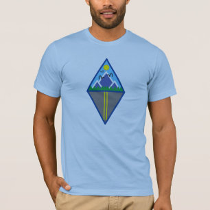 Geometrisches Gebirge - Blauer T - Shirt der Männe