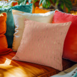 Geometrisches Luxusgold und rosa Muster Kissen<br><div class="desc">Dieses Design zeichnet sich durch ein luxuriöses geometrisches Muster auf einem benutzerdefinierten lachsfarbenen Hintergrund aus.</div>
