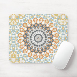 Geometrisches Mandala in Orange, Grau und Blau Mousepad