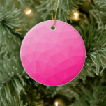 Geometrisches Messemuster mit Hot rosa Gradient Keramik Ornament<br><div class="desc">Heiß rosa Gradient Geometric Mesh Muster Keramik Weihnachtsbaum Ornament. Elegantes und cooles geometrisches Dreieck mit heißrosa Farbverlauf für Damen.</div>