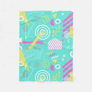 geometrisches Muster 90s Fleecedecke