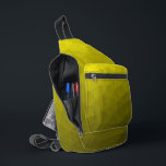 geometrisches Muster des gelben Farbverlaufs Crossbody Bag<br><div class="desc">geometrisches Gefälle mit gelbem Gefälle Gedruckter Beutel. Coole Mode Accessoires Tasche für jeden. Gelbes dreieckiges geometrisches Netz mit hellen bis dunklen ombre Farbverlauf.</div>