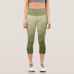 geometrisches Muster für die geometrische Struktur Capri Leggings<br><div class="desc">Army grüne Gefälle geometrische Maschenmuster dreiecke ombre. Dreieck geometrische Masche mit dunkelgrauem Ober-Farbverlauf,  militärisch,  Armee,  Muster,  ombre,  Mesh,  Dreiecke,  Geometrie,  Gefälle,  cool,  Dreieck,  Grün</div>