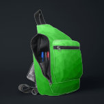 Geometrisches Muster für lichtgrüne Gefälle Crossbody Bag<br><div class="desc">Hellgrünes Gefälle geometrisches Maschenmuster Druckbeutel. Coole Mode Accessoires Tasche für jeden. Dreieck geometrisches Mesh mit Licht bis dunkelgrün Ober Farbverlauf Design.</div>