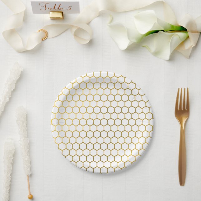 Geometrisches Muster für Weiß und Gold Hexagon Pappteller (Hochzeit)