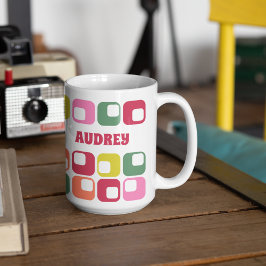 Geometrisches Muster im Retro-Stil der 1970er-Jahr Kaffeetasse