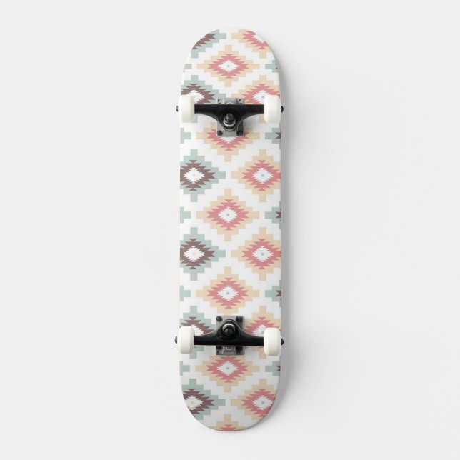 Geometrisches Muster in der aztekischen Art Skateboard (Vorderseite)