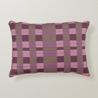 Geometrisches Patchwork-Wurfkissen – Modernes Lila Dekokissen