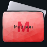 Geometrisches rotes Gradientenmuster Monogramm Laptopschutzhülle<br><div class="desc">Monogram Personalize mit Ihrem benutzerdefinierten Initial und Namen. geometrisches Gefälle mit rotem Gefälle. Dreieck geometrische Masche mit dunkelroten Ober-Farbverlauf,  Muster,  Ober,  Masche,  Dreiecke,  Geometrie,  Gefälle,  cool,  Dreieck,  hell,  rot</div>