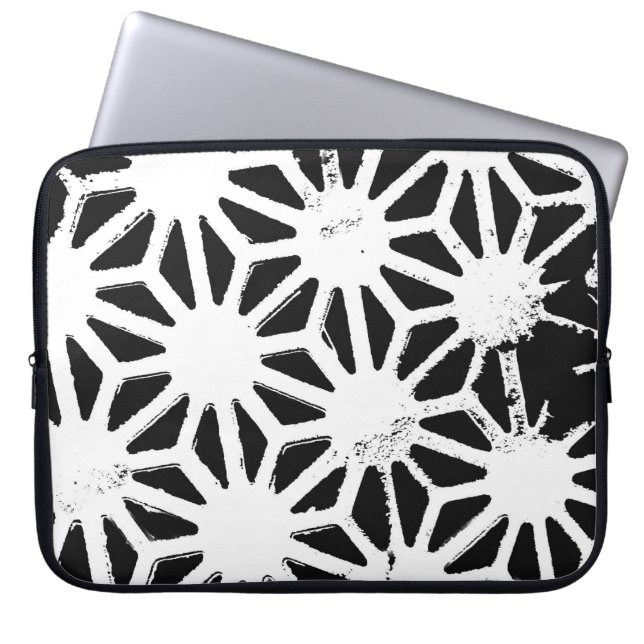 geometrisches Schwarzweißmuster Laptopschutzhülle (Vorderseite)