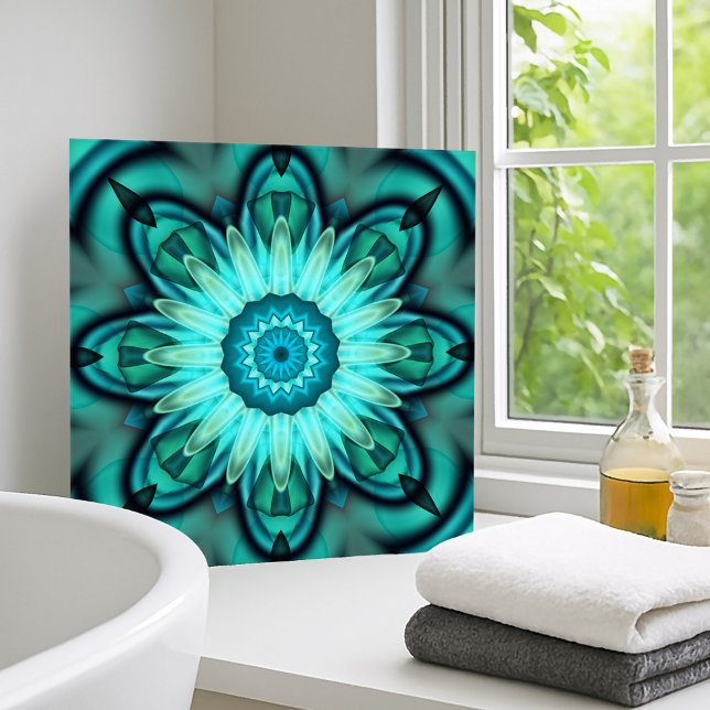 Geometrisches türkisfarbenes Aquamarines Tile mit  Fliese (Ceramic bathroom tile with an original abstract fractal design in turquoise blue, green and teal)