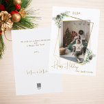 geometrisches Weihnachtsgold Moderne Foto Feiertagskarte<br><div class="desc">Moderne,  elegante Weihnachtskarte mit vergoldetem geometrischem Foto in den Imitaten. Dekoriert mit Kiefern und Kegel. Personalisieren Sie Ihren Familiennamen und fügen Sie ihn hinzu. Happy Holidays geschrieben mit einem trendig handhabbaren Style Skript.</div>