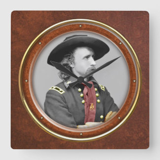 George A. Custer 10,75" Quadratische Wanduhr