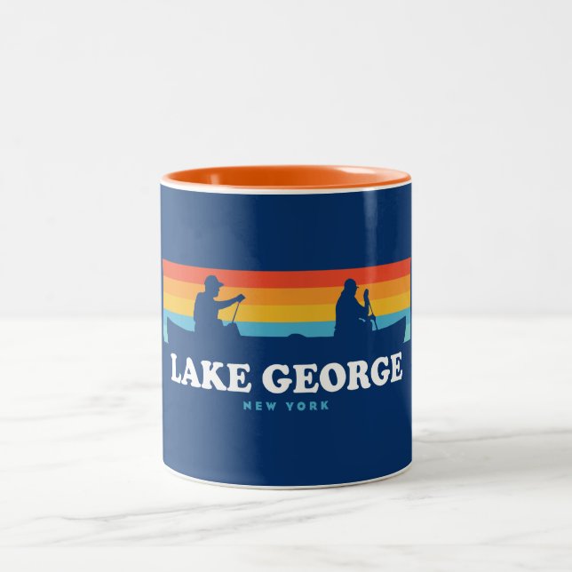 George Lake, New York Canoe Zweifarbige Tasse (Mittel)