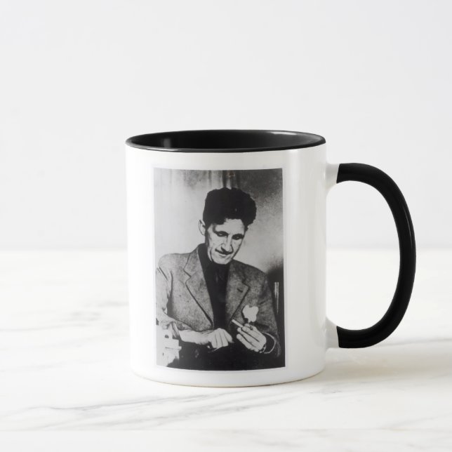 George Orwell Tasse (Rechts)