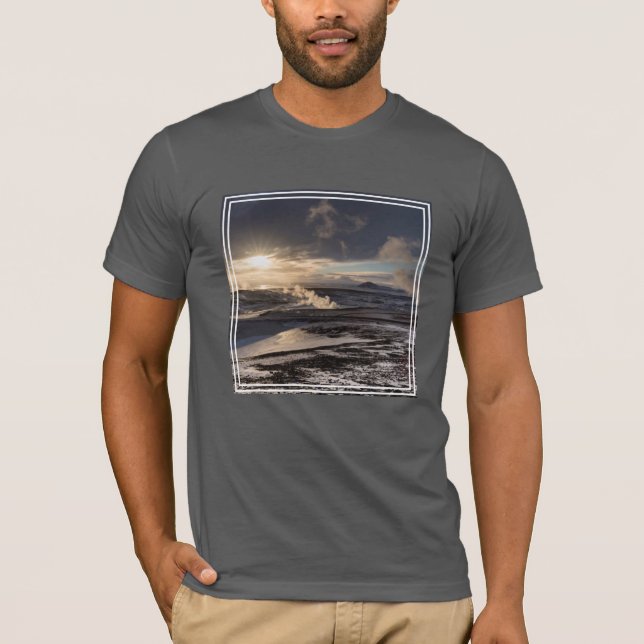 Geothermische Winterlandschaft T-Shirt (Vorderseite)