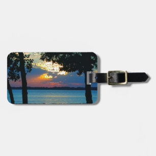 Gepäckmarke mit dem Ausdruck "Sunset Ablaze". Gepäckanhänger