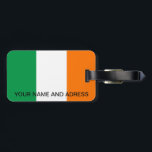 Gepäckmarke mit der Flagge Irlands Gepäckanhänger<br><div class="desc">Fügen Sie Ihrem Reisegepäck eine Touch irischen Stolzes hinzu mit diesem stilvollen Gepäckanhänger mit der irischen Flagge! Dieser Gepäckanhänger ist mit viel Liebe zum Detail gestaltet und ist mehr als nur ein funktioneller Gegenstand; er ist eine Feier des irischen Erbes und des kulturellen Stolzes. Das Design zeigt stolz die ikonische...</div>