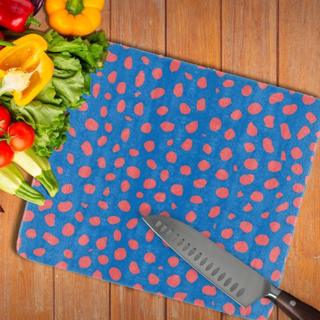 Geparden Coral und Blue Schneidebrett (Cheetah spots Coral and Blue Cutting Board by Looly Elzayat)