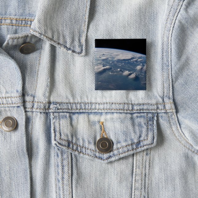 Geplünderte Anvillen der Erde auf Südborneo. Button (Beispiel)