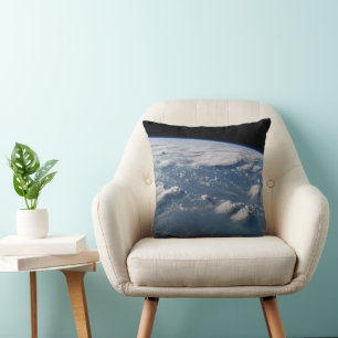 Geplünderte Anvillen der Erde auf Südborneo. Kissen