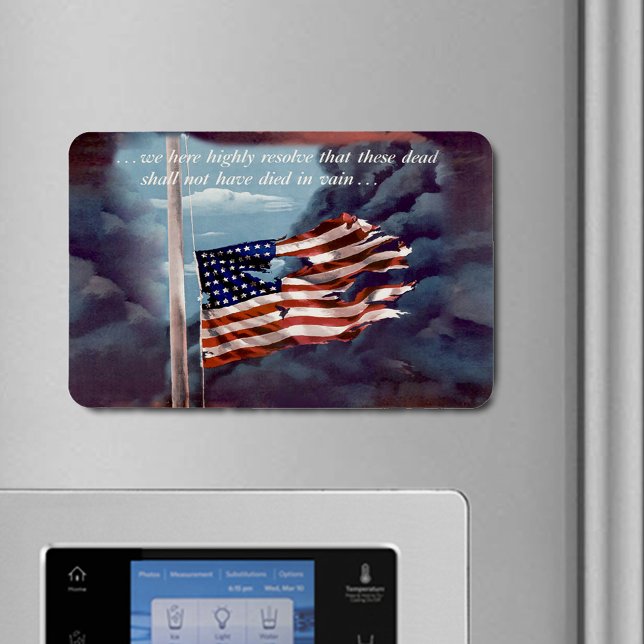 Gepolsterte, aber nicht vergessene Rauch-Flag flex Magnet (Fallen But Not Forgotten Smoke Torn Flag Flexible Magnet)