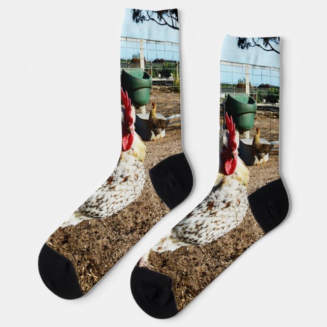**"Gepunktete Majestät: The Speckled Farm Rooster" Socken (Linkes Detail)