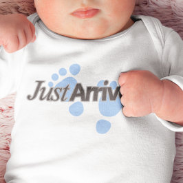 Gerade angekommen - Babyfuß Baby Strampler