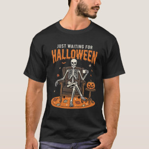 Gerade auf Halloween wartendes Skelett-Design_1 T-Shirt