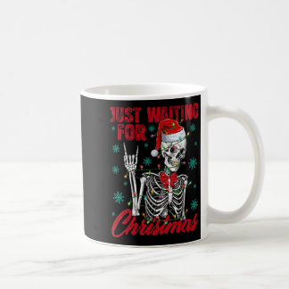 Gerade auf Weihnachten wartendes Skelett Rock Hand Kaffeetasse
