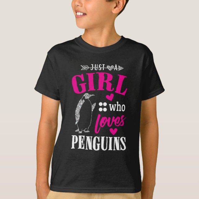 Gerade ein Mädchen das LiebenPenguins T-Shirt (Vorderseite)