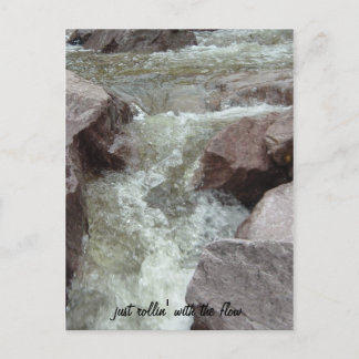 gerade rollin mit dem Fluss Ankündigungspostkarte