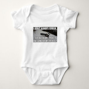 Gerade Snowmobiles Merch Baby Strampler