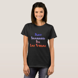 Gerade verheiratet in der Las- Vegaskronen-Art T-Shirt