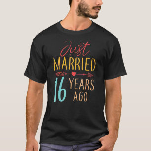 Gerade verheiratet vor 16 Jahren Retro Couple 16.  T-Shirt