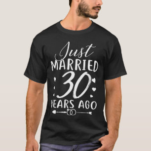 Gerade verheiratet vor 30 Jahren Matching Couple T-Shirt