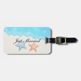 Gerade verheiratete Seashells-Strand-Hochzeit Gepäckanhänger