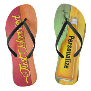 Gerade verheirateter Bier-Strand Flip Flops